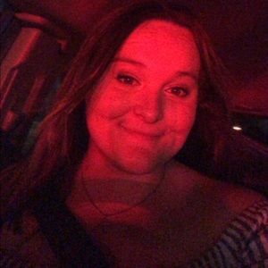 Meet your Posher, Maegan